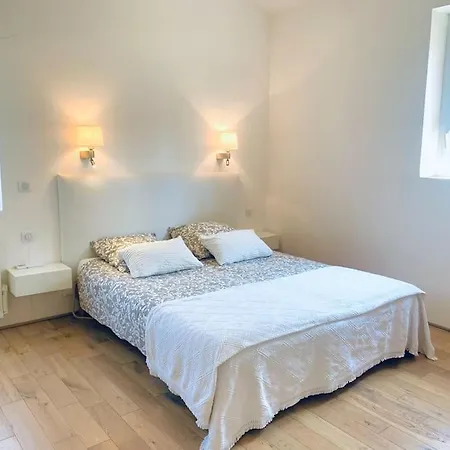 170m2 Sur 1000m2 Avec Piscine, Vue Sur Palais Des Papes Et Luberon